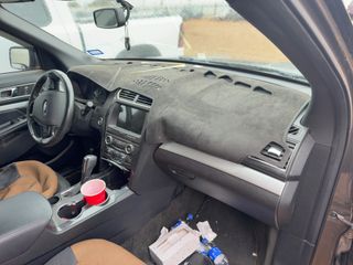 2017 Ford Explorer XLT - Interior Full Dashboard Image
